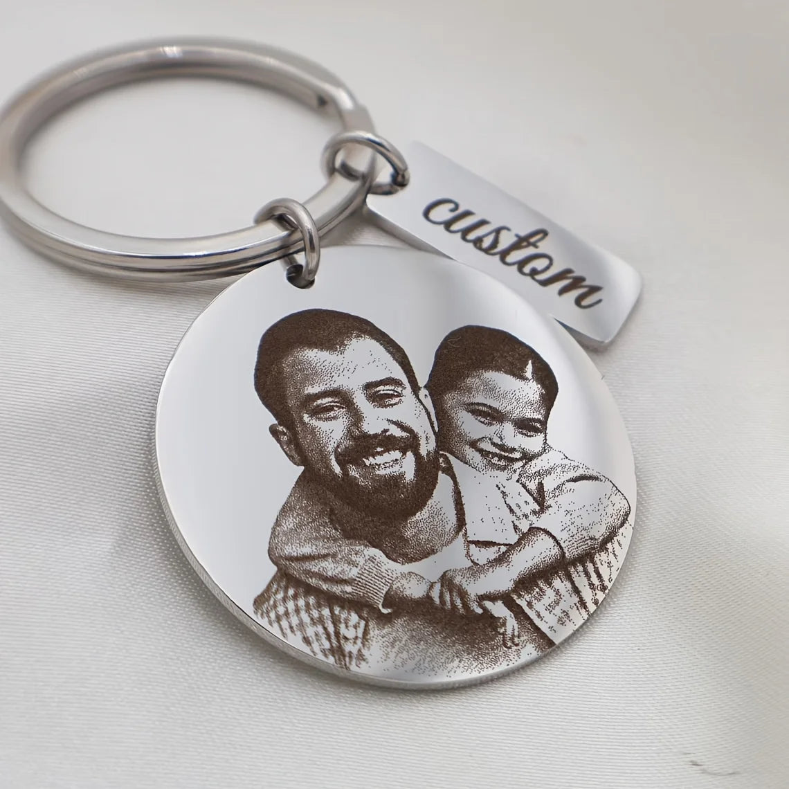 Stainless Steel Engraved Personalized Photo Keychain, Customizable Text Keychain, Customizable Round Family Keychain, Personalized Jewelry